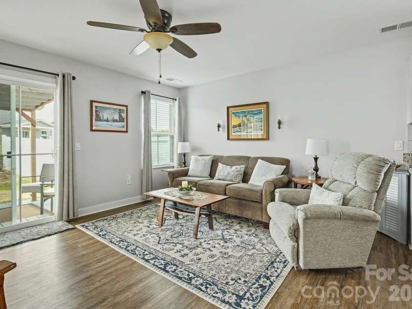 2231 Hemming Way, Boiling Springs, SC 29316.  MLS# CAR4409176, YatesRealty ID 42400. 
