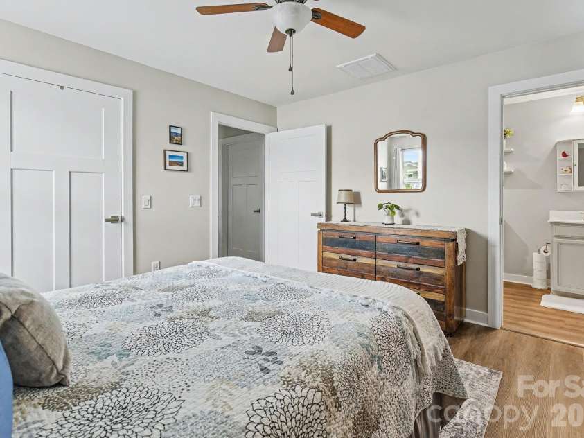 2231 Hemming Way, Boiling Springs, SC 29316.  MLS# CAR4409176, YatesRealty ID 42400. 