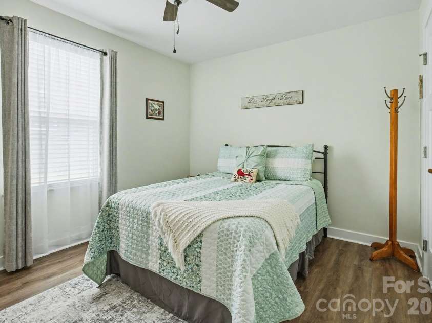 2231 Hemming Way, Boiling Springs, SC 29316.  MLS# CAR4409176, YatesRealty ID 42400. 