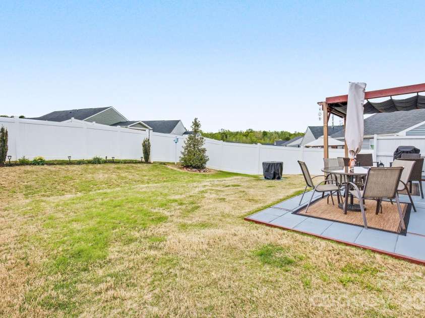 2231 Hemming Way, Boiling Springs, SC 29316.  MLS# CAR4409176, YatesRealty ID 42400. 
