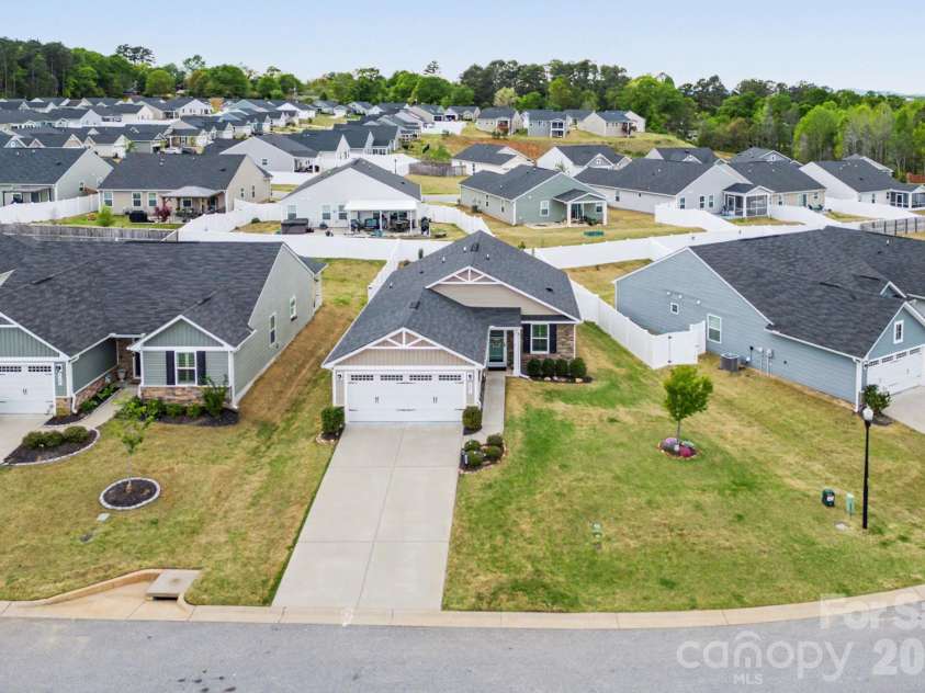 2231 Hemming Way, Boiling Springs, SC 29316.  MLS# CAR4409176, YatesRealty ID 42400. 