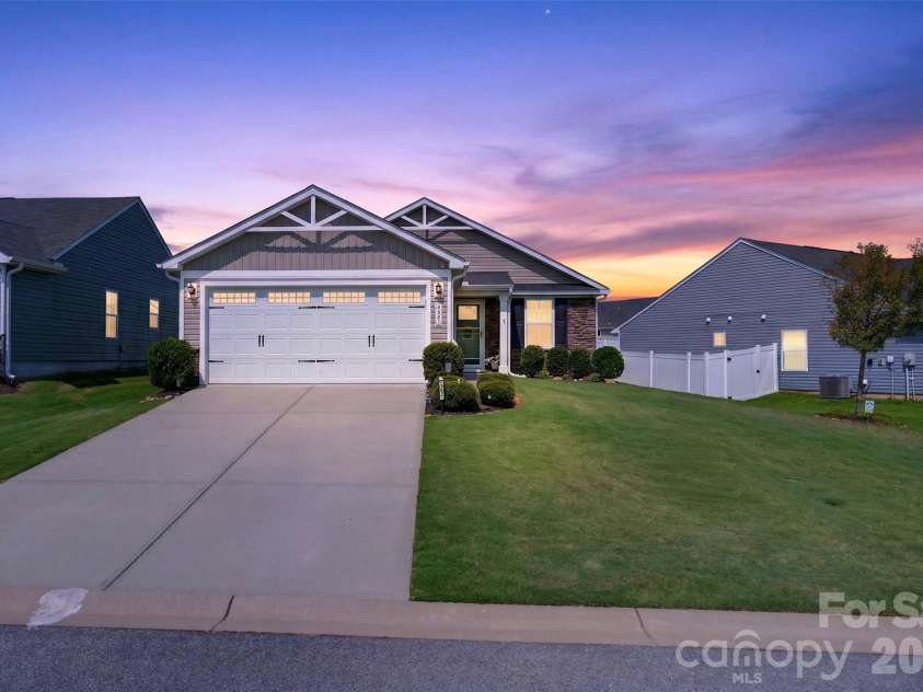 2231 Hemming Way, Boiling Springs, SC 29316.  MLS# CAR4409176, YatesRealty ID 42400. 