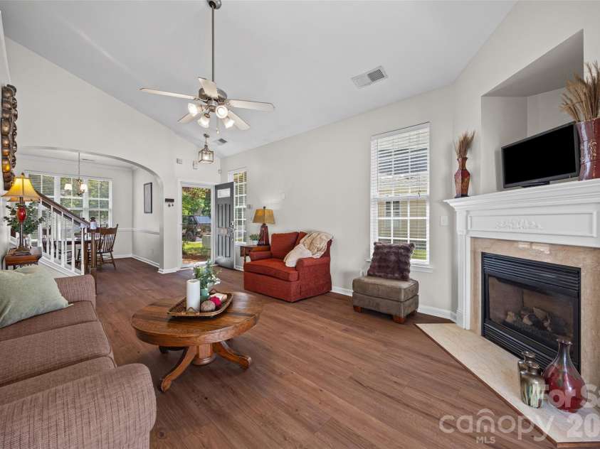 821 Lacebark Drive, Rock Hill, SC 29732.  MLS# CAR4408246, YatesRealty ID 42401. 