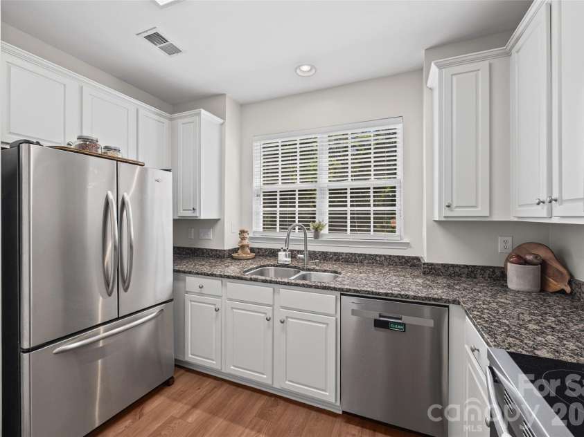 821 Lacebark Drive, Rock Hill, SC 29732.  MLS# CAR4408246, YatesRealty ID 42401. 