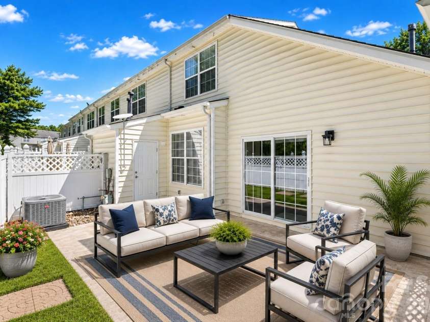 821 Lacebark Drive, Rock Hill, SC 29732.  MLS# CAR4408246, YatesRealty ID 42401. 