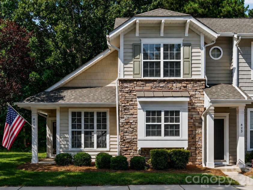 821 Lacebark Drive, Rock Hill, SC 29732.  MLS# CAR4408246, YatesRealty ID 42401. 