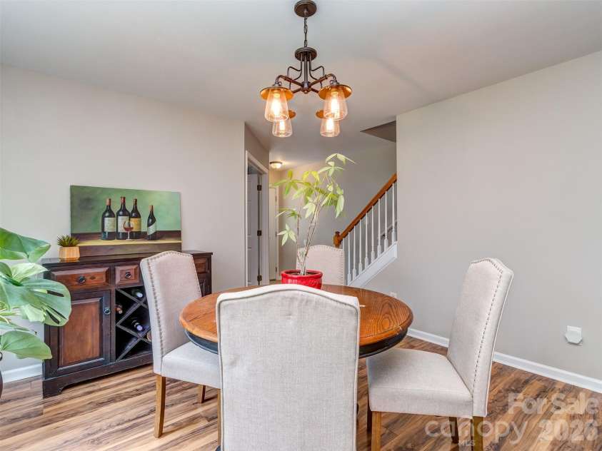 10326 Haddington Drive, Charlotte, NC 28269.  MLS# CAR4411635, YatesRealty ID 42402. Dining Room