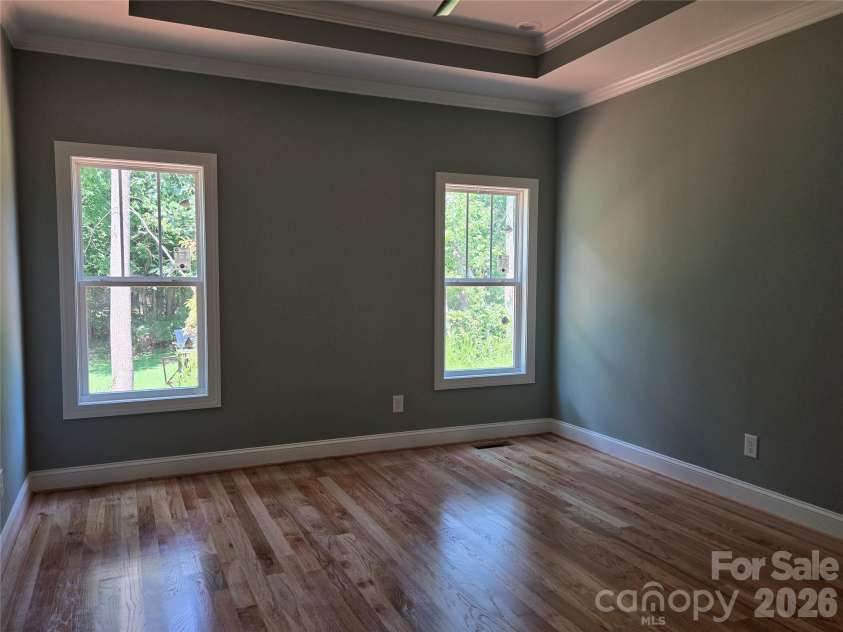 186 O Farrell Street, Winston Salem, NC 27107.  MLS# CAR4409327, YatesRealty ID 42403. 