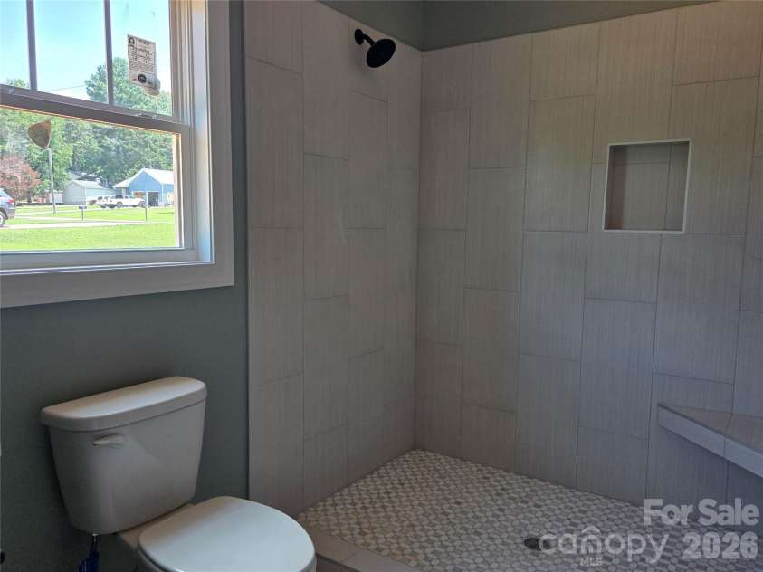 186 O Farrell Street, Winston Salem, NC 27107.  MLS# CAR4409327, YatesRealty ID 42403. 