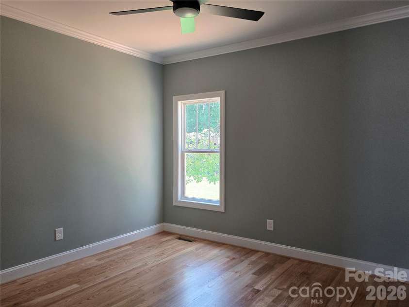 186 O Farrell Street, Winston Salem, NC 27107.  MLS# CAR4409327, YatesRealty ID 42403. 