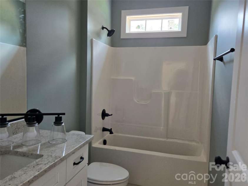 186 O Farrell Street, Winston Salem, NC 27107.  MLS# CAR4409327, YatesRealty ID 42403. 