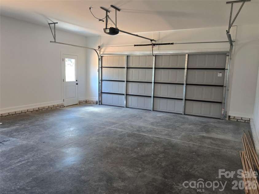 186 O Farrell Street, Winston Salem, NC 27107.  MLS# CAR4409327, YatesRealty ID 42403. 