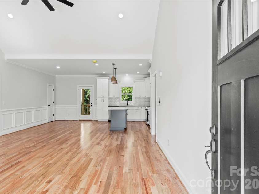 186 O Farrell Street, Winston Salem, NC 27107.  MLS# CAR4409327, YatesRealty ID 42403. 