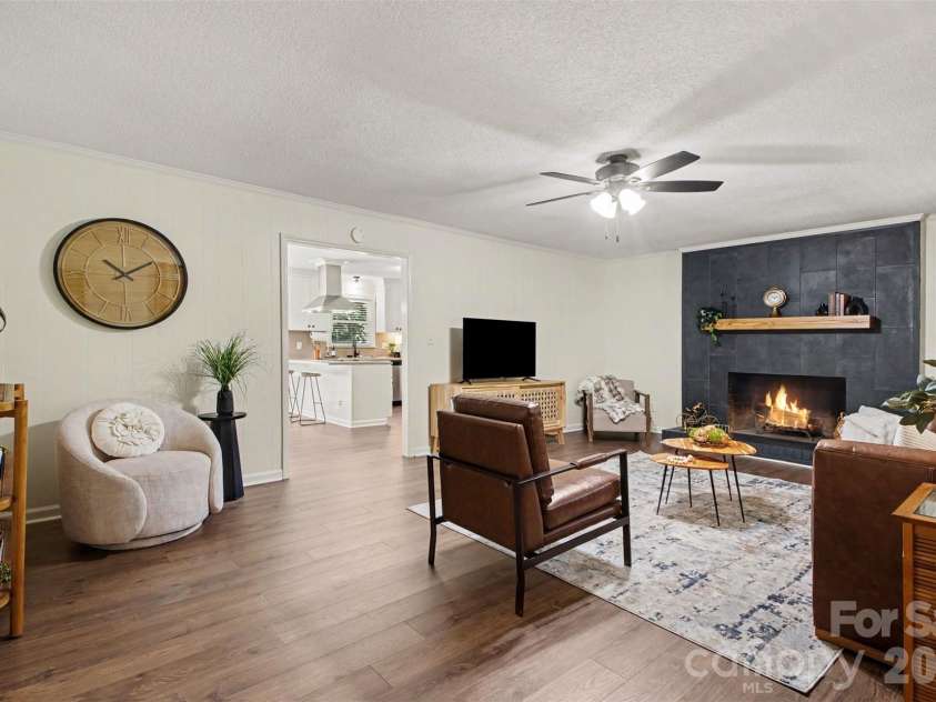 8319 Vagabond Road, Charlotte, NC 28227.  MLS# CAR4410413, YatesRealty ID 42404. 