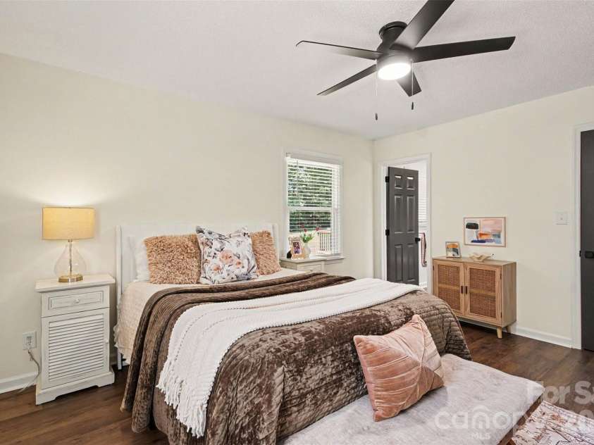 8319 Vagabond Road, Charlotte, NC 28227.  MLS# CAR4410413, YatesRealty ID 42404. 