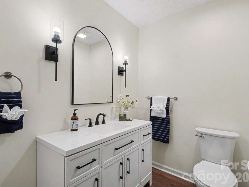 8319 Vagabond Road, Charlotte, NC 28227.  MLS# CAR4410413, YatesRealty ID 42404. 