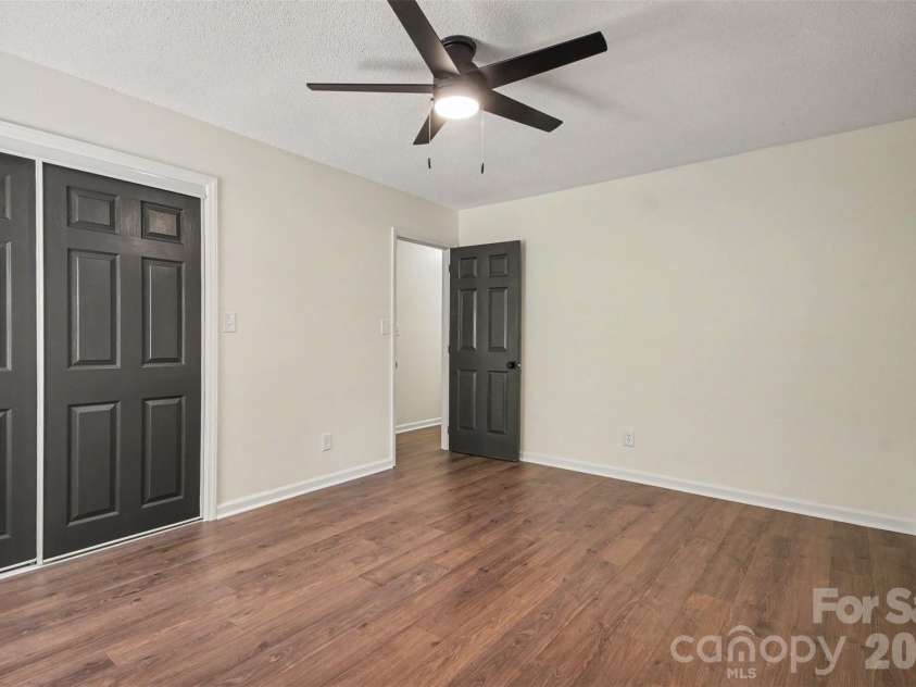 8319 Vagabond Road, Charlotte, NC 28227.  MLS# CAR4410413, YatesRealty ID 42404. 