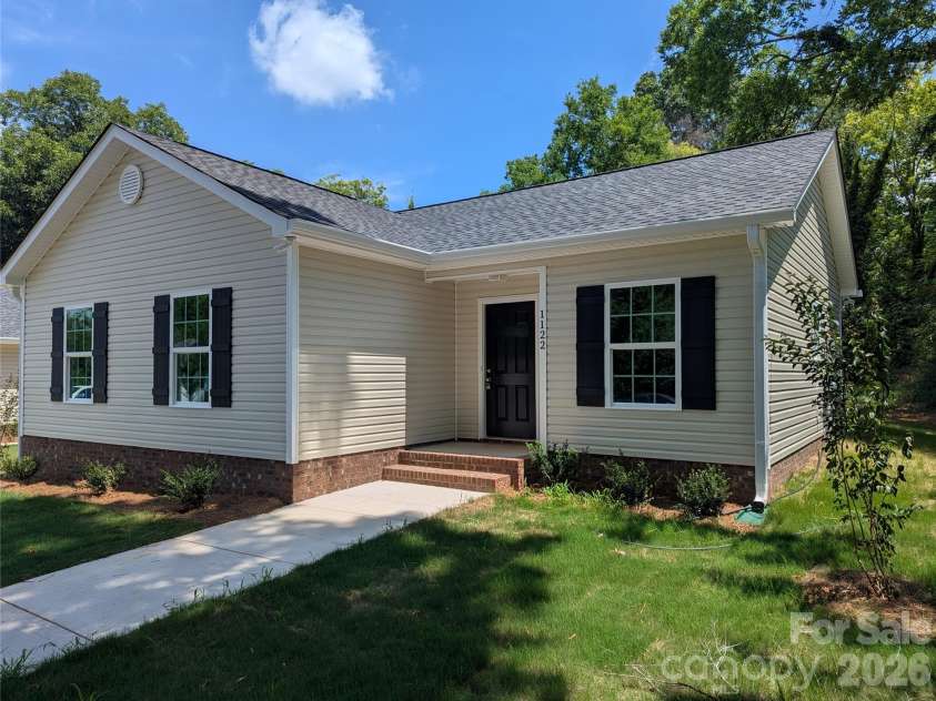 1122 Hoyle Street, Rock Hill, SC 29732.  MLS# CAR4404549, YatesRealty ID 42406. Exterior Front