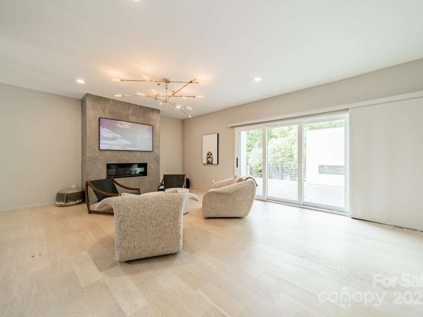 2934 Springs Drive, Charlotte, NC 28226.  MLS# CAR4308805, YatesRealty ID 42408. 