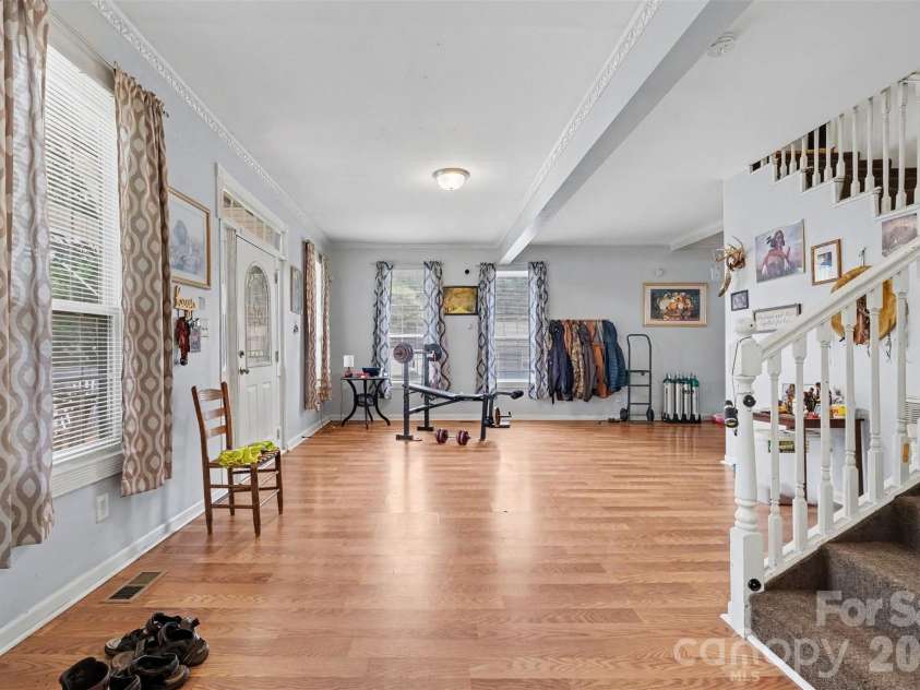 3315 Carver Place, Charlotte, NC 28269.  MLS# CAR4410782, YatesRealty ID 42408. 