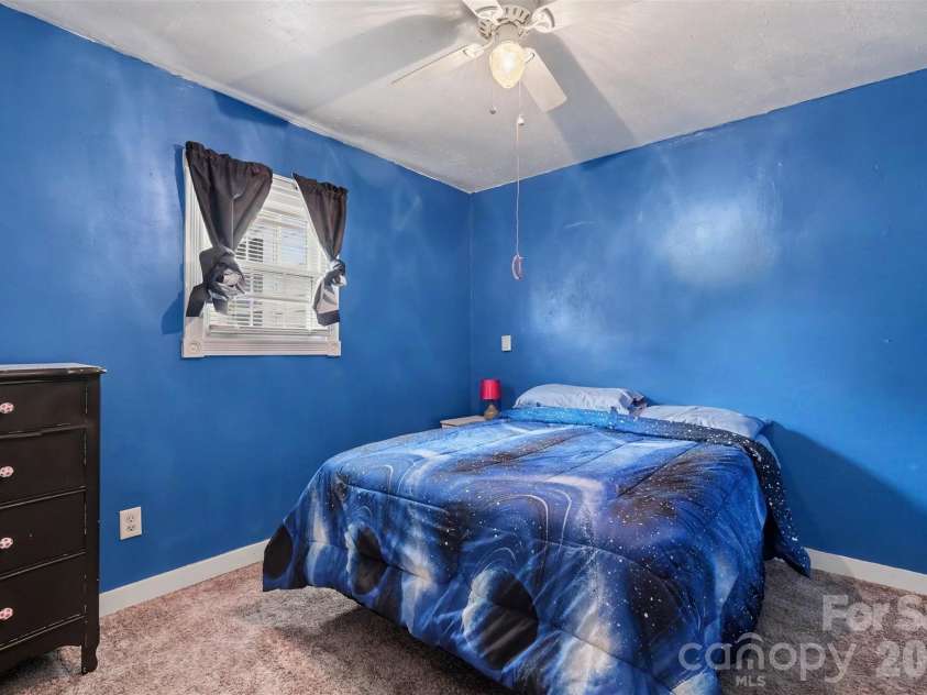 3315 Carver Place, Charlotte, NC 28269.  MLS# CAR4410782, YatesRealty ID 42408. 