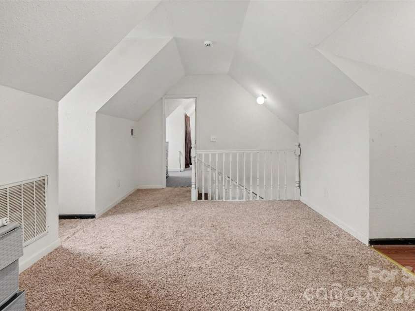 3315 Carver Place, Charlotte, NC 28269.  MLS# CAR4410782, YatesRealty ID 42408. 