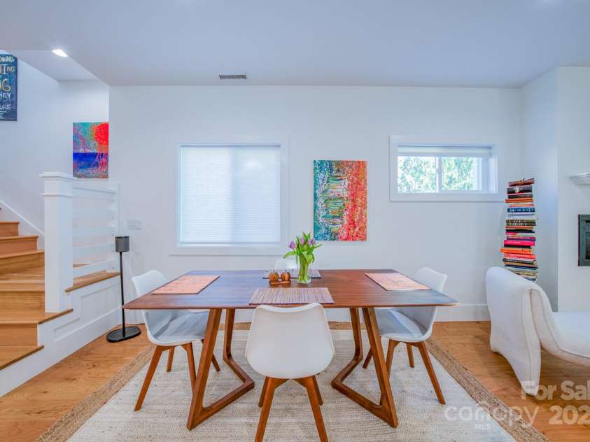 321 Hazel Mill Road, Asheville, NC 28806.  MLS# CAR4329113, YatesRealty ID 4241. 