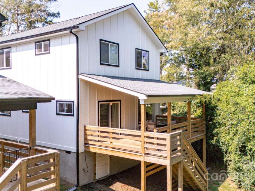 321 Hazel Mill Road, Asheville, NC 28806.  MLS# CAR4329113, YatesRealty ID 4241. 