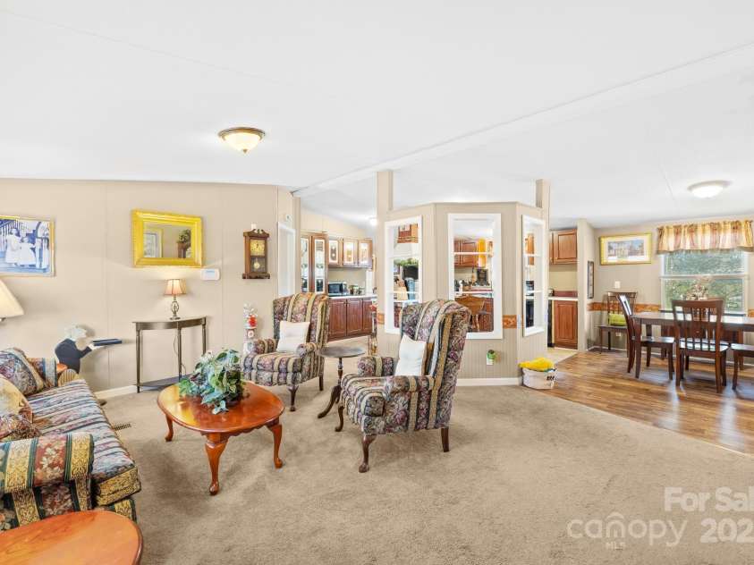 334 Hillcrest Drive, Mooresville, NC 28115.  MLS# CAR4228587, YatesRealty ID 4241. 