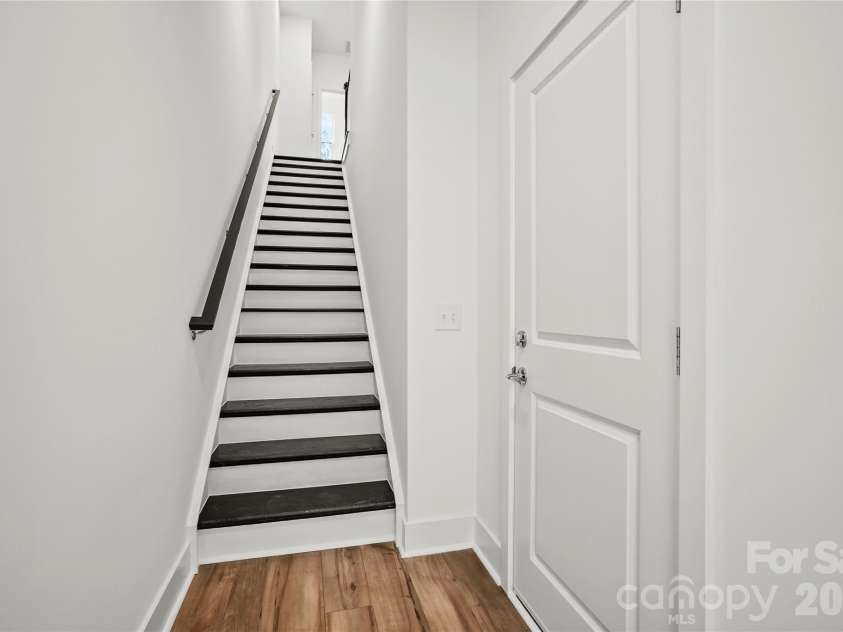1013 Revival Row, Charlotte, NC 28208.  MLS# CAR4411714, YatesRealty ID 42410. 