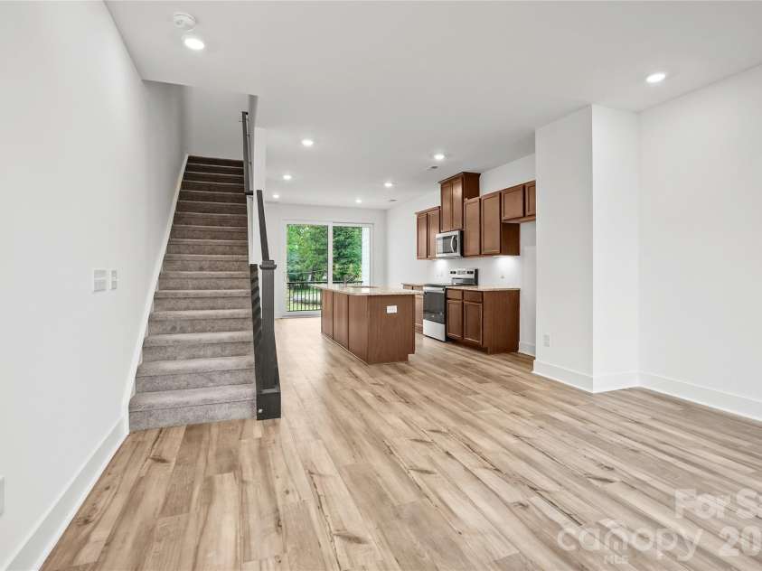 1013 Revival Row, Charlotte, NC 28208.  MLS# CAR4411714, YatesRealty ID 42410. 