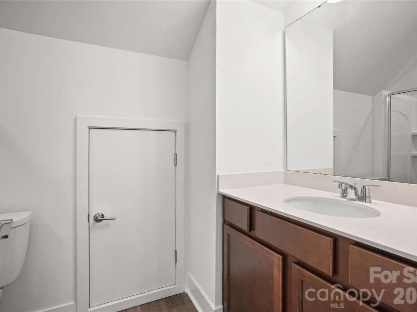1013 Revival Row, Charlotte, NC 28208.  MLS# CAR4411714, YatesRealty ID 42410. 