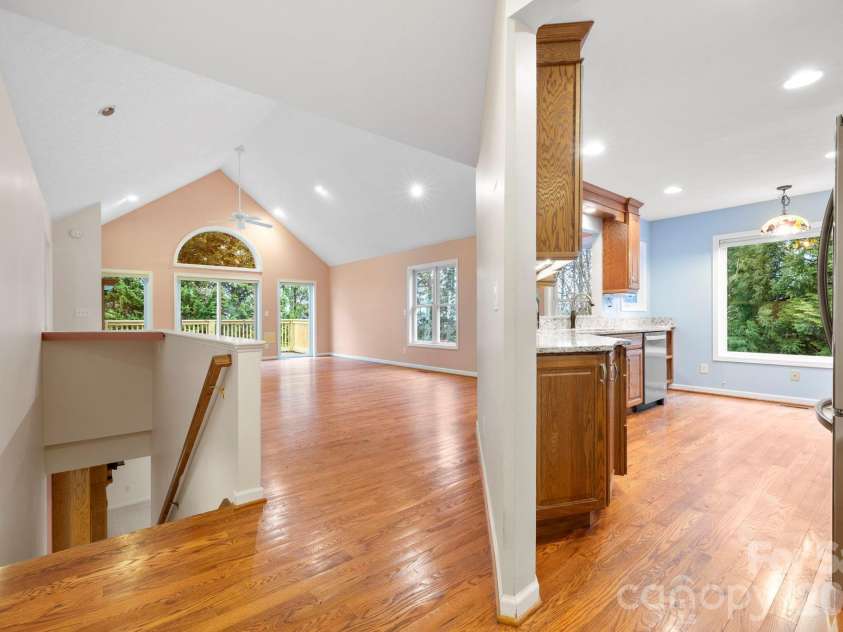 242 Carriage Summitt Way, Hendersonville, NC 28791.  MLS# CAR4335765, YatesRealty ID 42411. Convenient kitchen and access to lower level