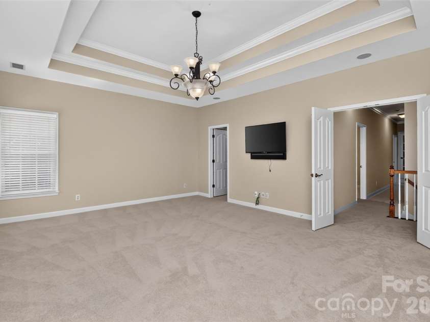 5403 Stallworth Drive, Charlotte, NC 28226.  MLS# CAR4395748, YatesRealty ID 42414. 