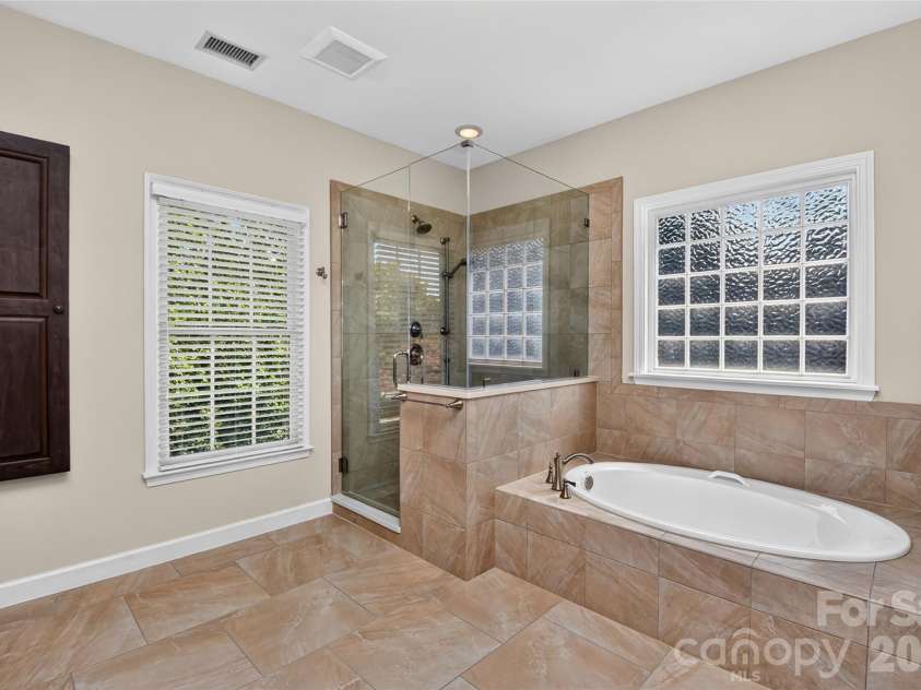 5403 Stallworth Drive, Charlotte, NC 28226.  MLS# CAR4395748, YatesRealty ID 42414. 