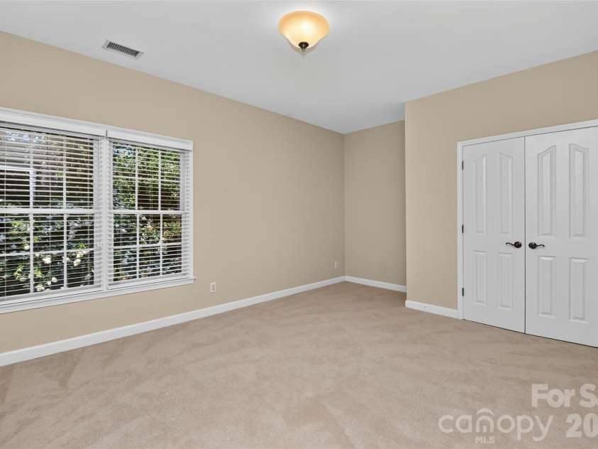 5403 Stallworth Drive, Charlotte, NC 28226.  MLS# CAR4395748, YatesRealty ID 42414. 