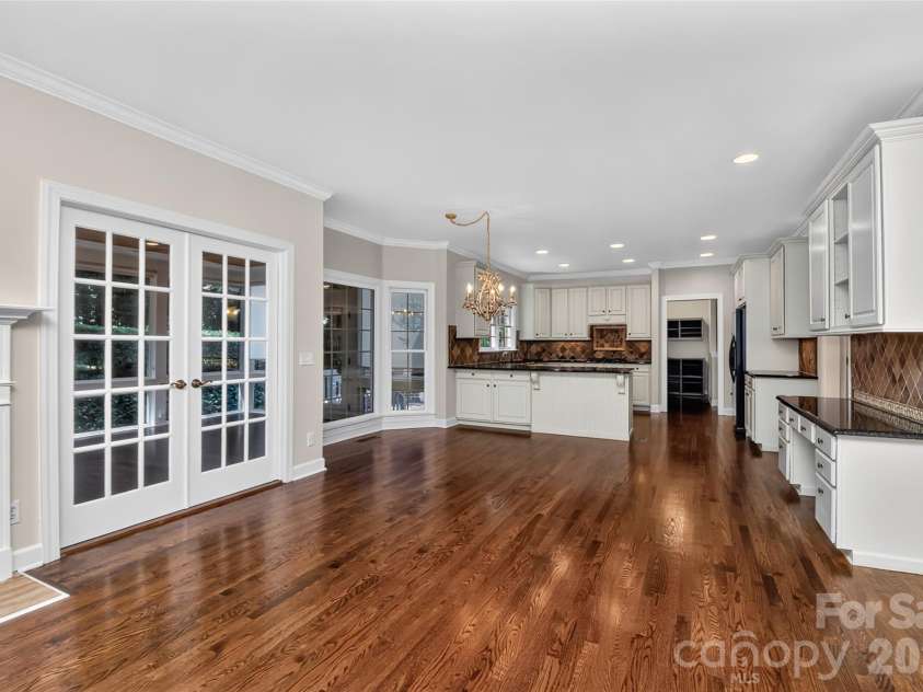 5403 Stallworth Drive, Charlotte, NC 28226.  MLS# CAR4395748, YatesRealty ID 42414. 