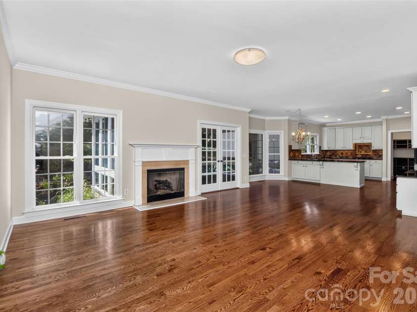 5403 Stallworth Drive, Charlotte, NC 28226.  MLS# CAR4395748, YatesRealty ID 42414. 