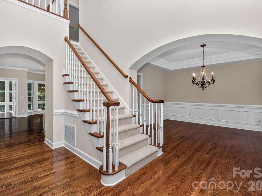 5403 Stallworth Drive, Charlotte, NC 28226.  MLS# CAR4395748, YatesRealty ID 42414. 