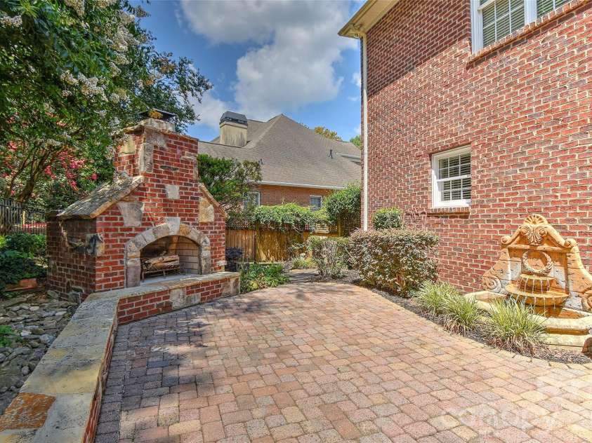 5403 Stallworth Drive, Charlotte, NC 28226.  MLS# CAR4395748, YatesRealty ID 42414. 