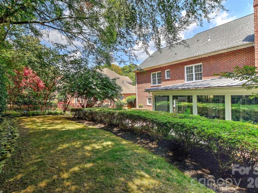 5403 Stallworth Drive, Charlotte, NC 28226.  MLS# CAR4395748, YatesRealty ID 42414. 