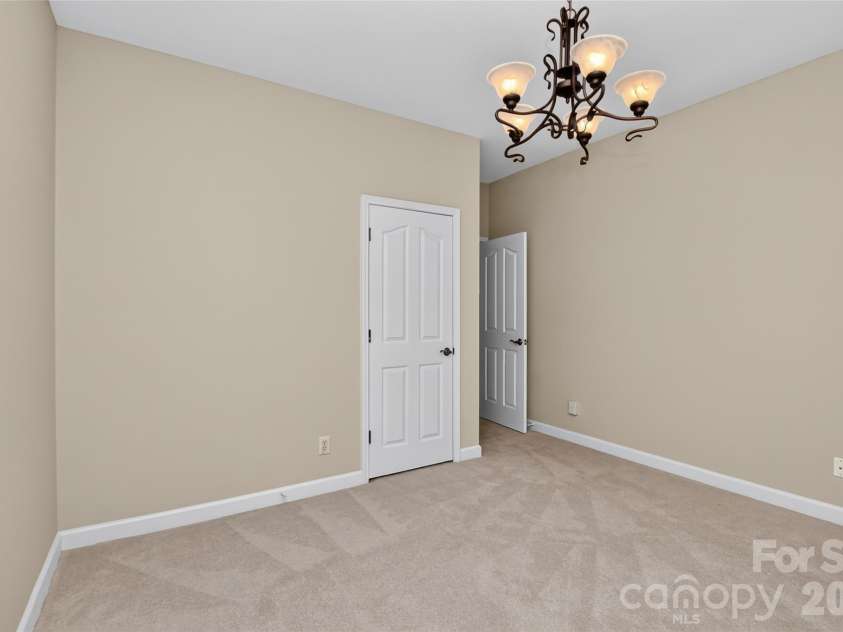 5403 Stallworth Drive, Charlotte, NC 28226.  MLS# CAR4395748, YatesRealty ID 42414. 