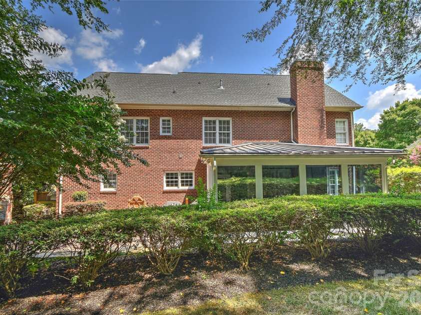5403 Stallworth Drive, Charlotte, NC 28226.  MLS# CAR4395748, YatesRealty ID 42414. 