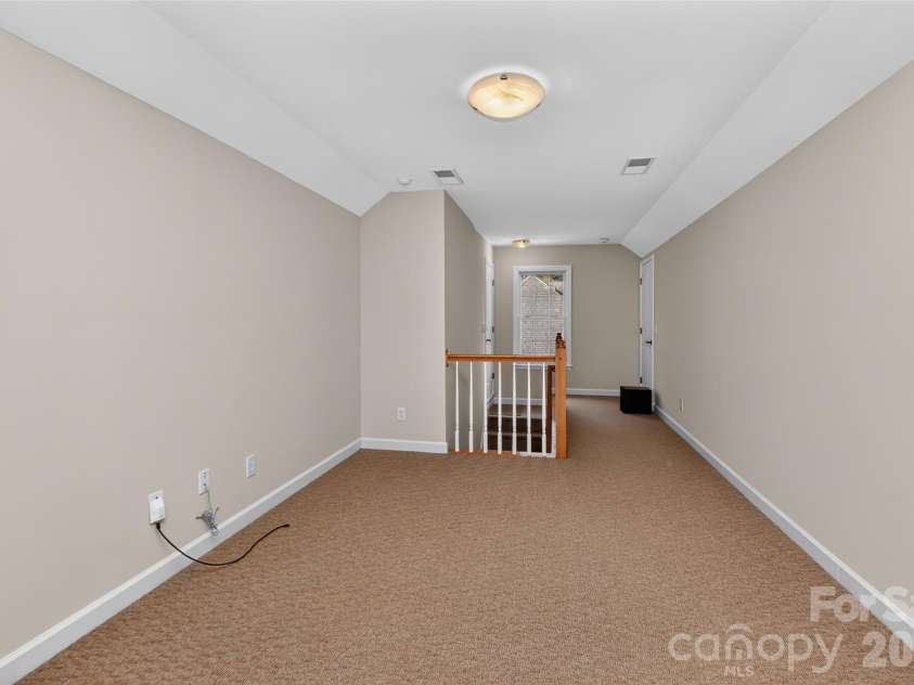 5403 Stallworth Drive, Charlotte, NC 28226.  MLS# CAR4395748, YatesRealty ID 42414. 