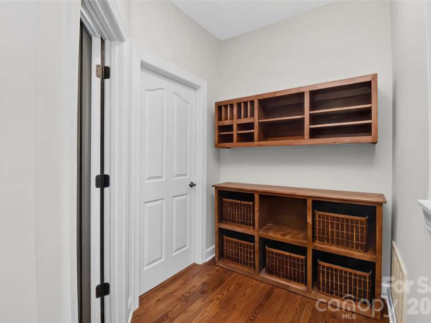 5403 Stallworth Drive, Charlotte, NC 28226.  MLS# CAR4395748, YatesRealty ID 42414. 