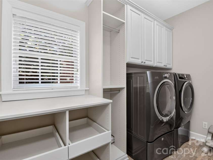 5403 Stallworth Drive, Charlotte, NC 28226.  MLS# CAR4395748, YatesRealty ID 42414. 