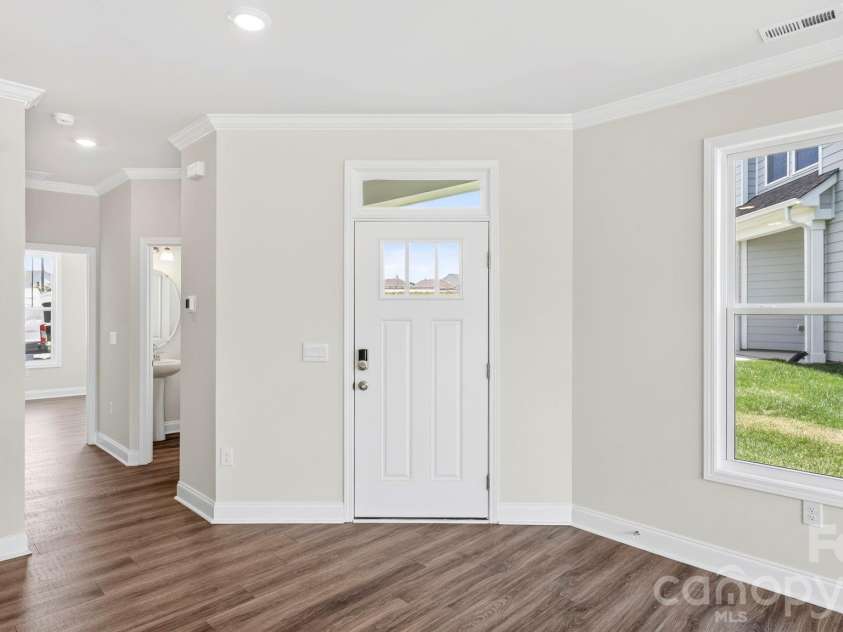 403 Creekview Road, Hendersonville, NC 28792.  MLS# CAR4401243, YatesRealty ID 42415. 