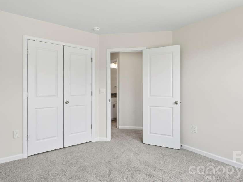 403 Creekview Road, Hendersonville, NC 28792.  MLS# CAR4401243, YatesRealty ID 42415. 