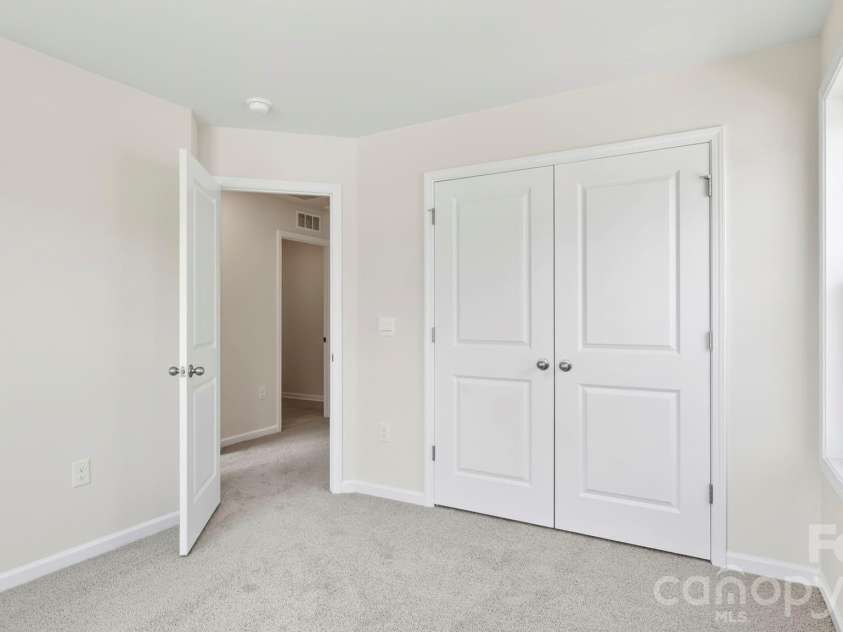 403 Creekview Road, Hendersonville, NC 28792.  MLS# CAR4401243, YatesRealty ID 42415. 