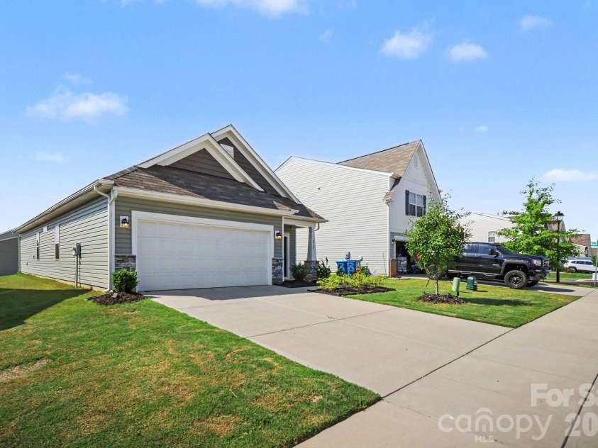 2760 Legacy Ridge Lane, Catawba, NC 28609.  MLS# CAR4405369, YatesRealty ID 42417. 